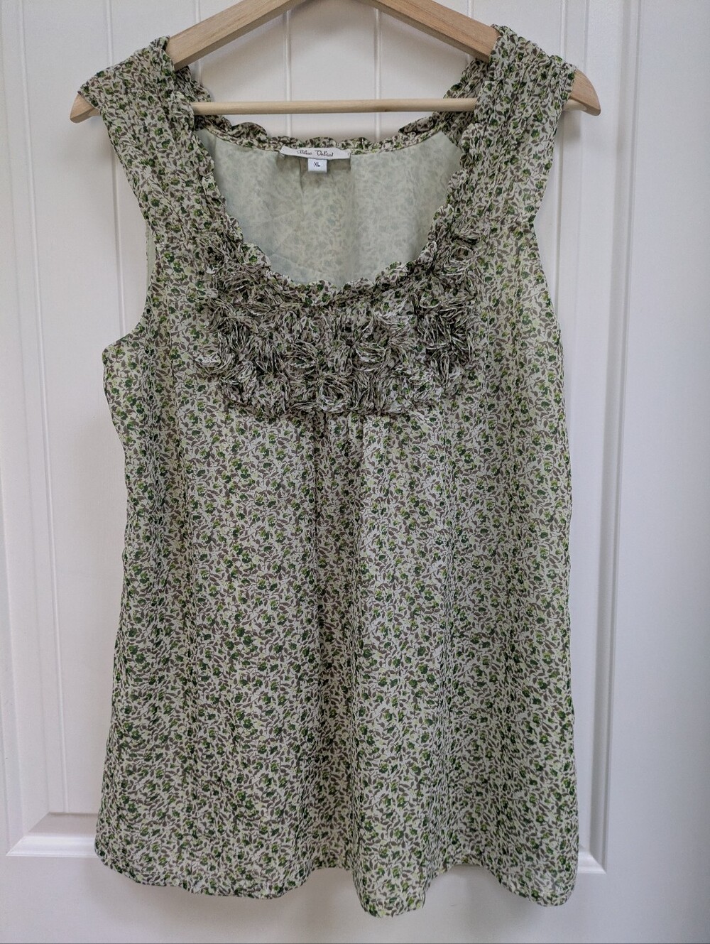 Blue Tassel Green Floral Ruffle Sleeveless Top